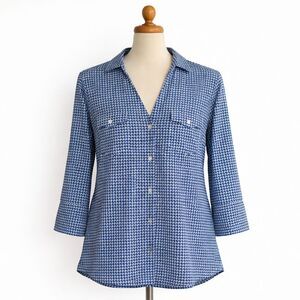 J. McLaughlin Top Size Medium Blue White Houndstooth Print Button Down Shirt